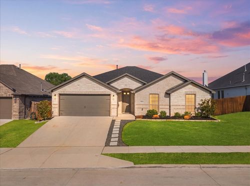 6924 Talon Bluff Dr, Fort Worth, TX, 76179-1741 | Card Image