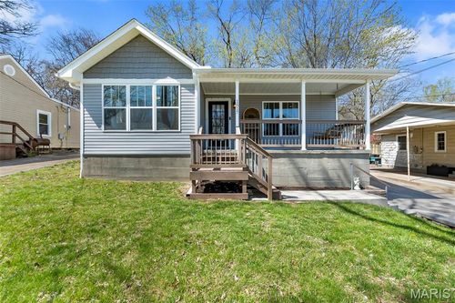 1517 N West End Blvd, Cape Girardeau, MO, 63701-3021 | Card Image