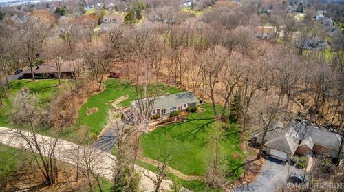 36W474 Hickory Hollow Dr, Dundee, IL, 60118-2507 | Card Image