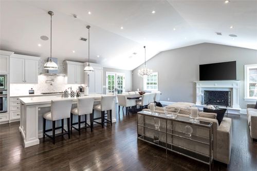 350 Park Ln, Douglaston, NY, 11363-1307 | Card Image