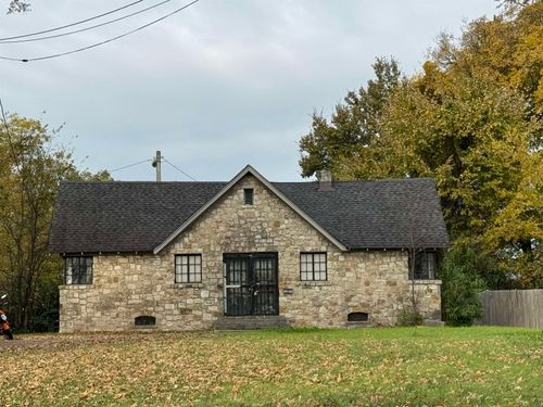 251 N Montgomery St, Memphis, TN, 38104-6931 | Card Image