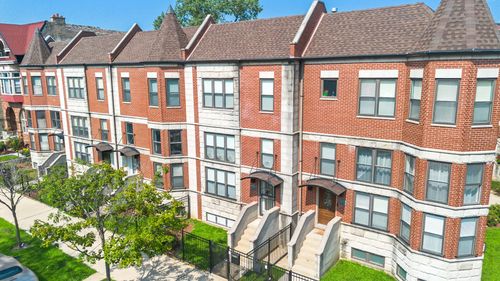 3993 S Drexel Blvd, Chicago, IL, 60653-2441 | Card Image