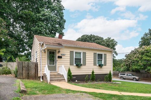 201 Perrymont Ave, Lynchburg, VA, 24502-1033 | Card Image