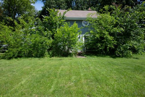 210 E Miller Ave, Hinckley, IL, 60520-9498 | Card Image