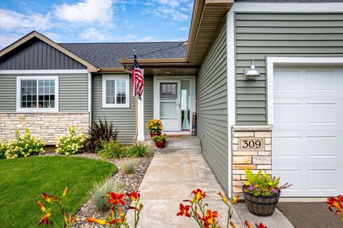 309 Walnut Ln, Somerset, WI, 54025-1200 | Card Image