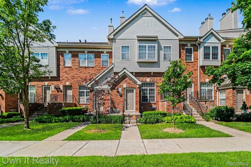 1725 Campau Farms Cir, Detroit, MI, 48207-5169 | Card Image