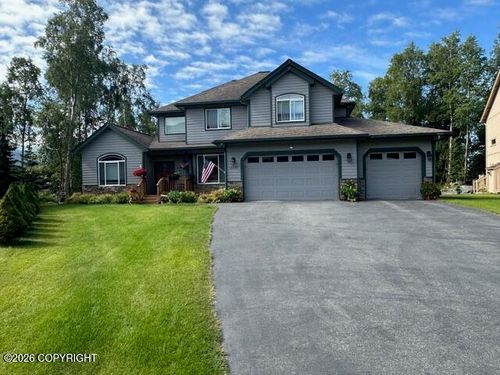 10857 Splendor Loop, Eagle River, AK, 99577-8197 | Card Image