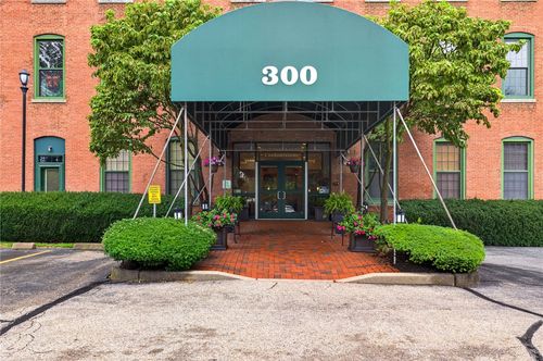 101-300 Front St, Pawtucket, RI, 02860-1051 | Card Image