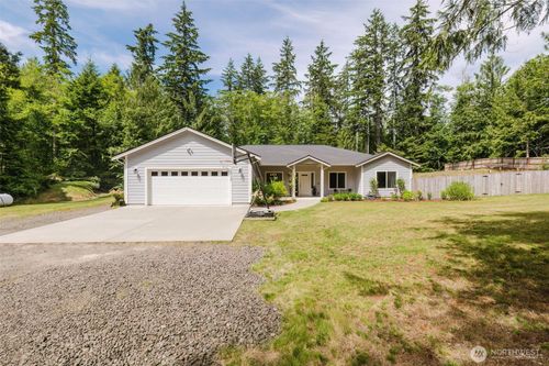 18713 Nw Hintzville Rd, Seabeck, WA, 98380-9239 | Card Image