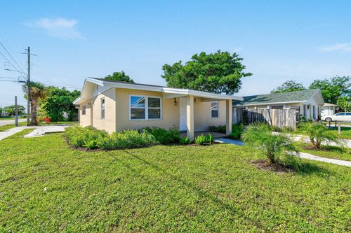 1301 W 25th St, Riviera Beach, FL, 33404-4223 | Card Image