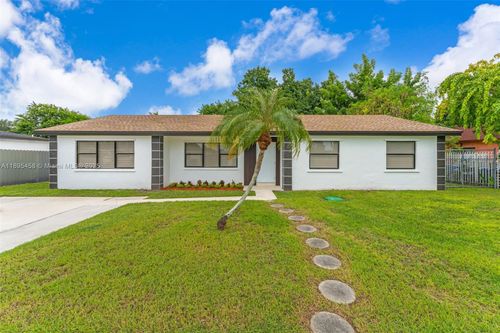 14420 Graves Dr, Miami, FL, 33176-6412 | Card Image