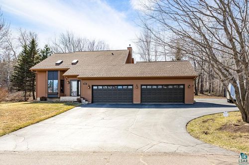 3241 Commonwealth Ave, Duluth, MN, 55808-1302 | Card Image