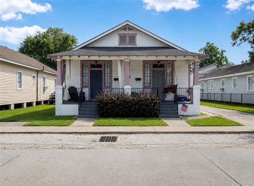 429 Chalmette St, Harvey, LA, 70058-4425 | Card Image