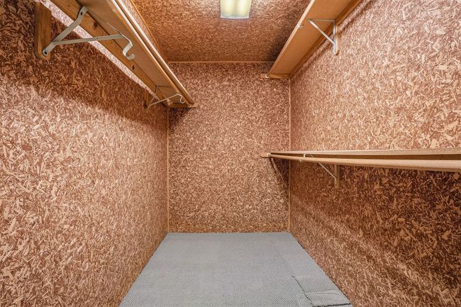 Cedar closet lower | Image 41