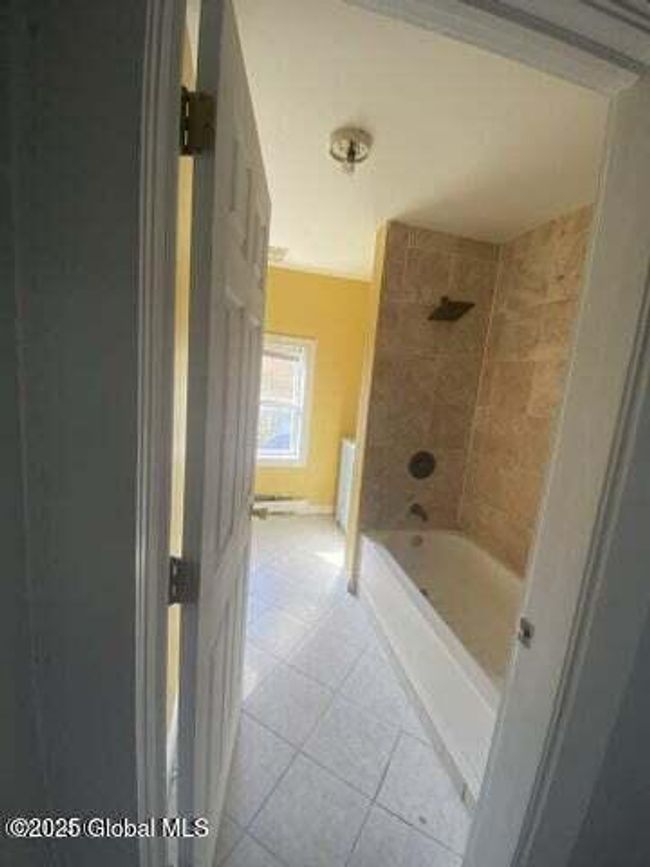 225 Main St, Home with 6 bedrooms, 4 bathrooms and 4 parking in Fort Plain NY | Image 12
