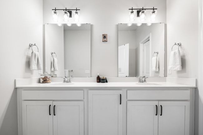 582 McLernon Trace-Primary Bath-1 | Image 21