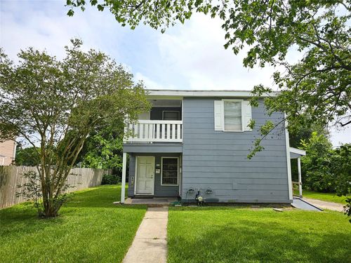 1133 5th Ave N, Texas City, TX, 77590-7529 | Card Image