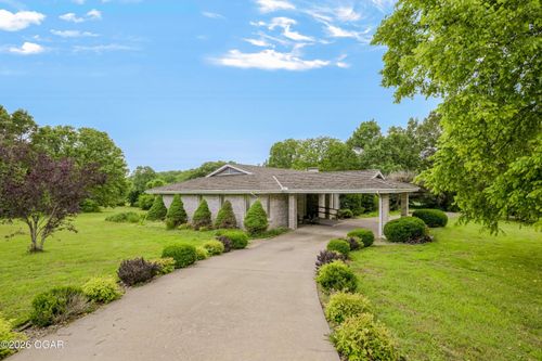 375 Glenwood Cir, Cassville, MO, 65625-4103 | Card Image