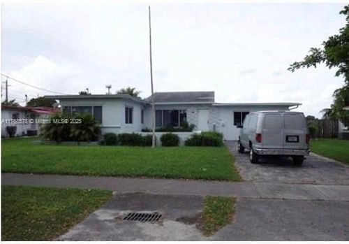 8320 Nw 10th Ave, Miami, FL, 33150-2721 | Card Image