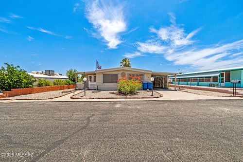 145 W Mora Dr, Green Valley, AZ, 85614-4317 | Card Image