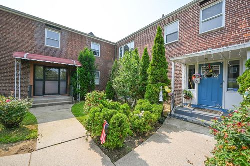 20 Parsons Blvd, Whitestone, NY, 11357-3472 | Card Image