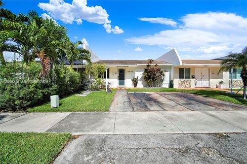 4260 Sw 68th Ct, Miami, FL, 33155-4749 | Card Image