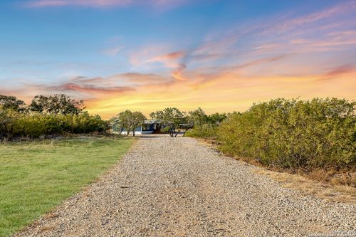 2925 W Fm 462, Moore, TX, 78057 | Card Image