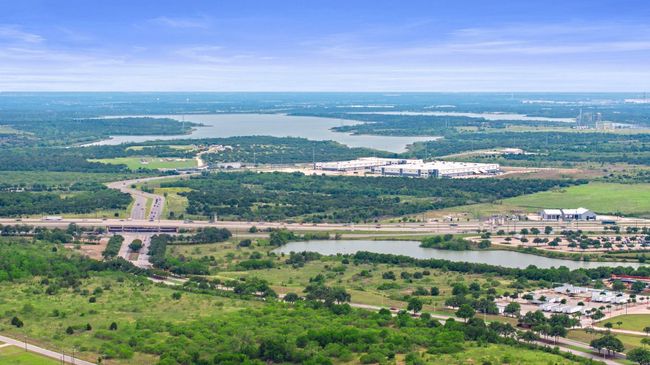 Aerial view of a nearby body of water | Image 40