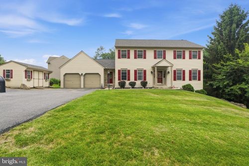 906 Hidden Hollow Dr, GAP, PA, 17527-9562 | Card Image