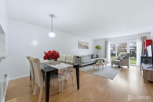 334 Mcdowell Dr, East Brunswick, NJ, 08816-4087 | Card Image