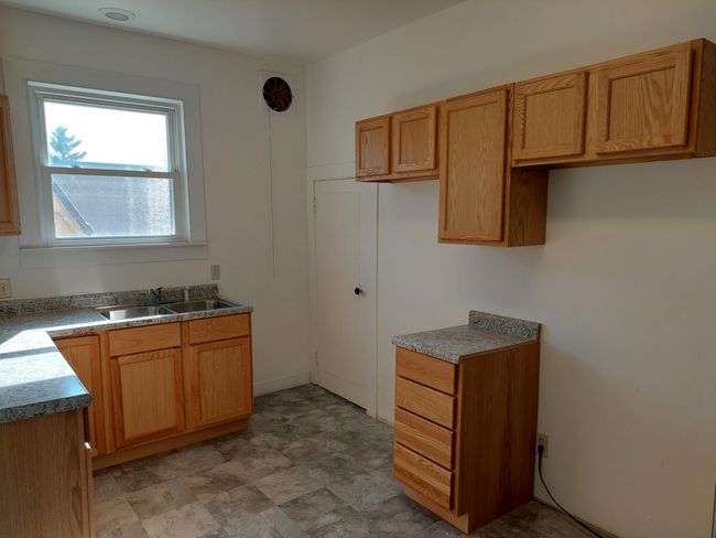 27 Rose St Sw, Home with 0 bedrooms, 0 bathrooms and 8 parking in Grand Rapids MI | Image 18