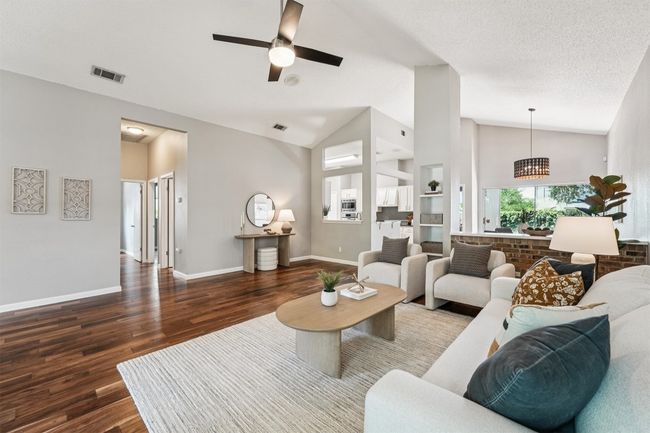 8204 Cahill Dr, House other with 3 bedrooms, 2 bathrooms and 4 parking in Austin TX | Image 7