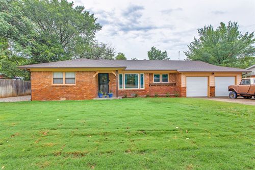 3928 Menzer Rd, Fort Worth, TX, 76103-1421 | Card Image