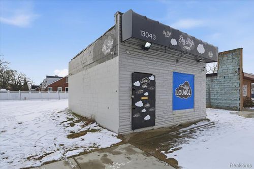 13043 Puritan St, Detroit, MI, 48227-4021 | Card Image