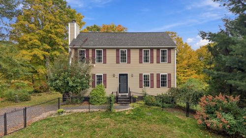 45 Howarth Rd, Oxford, MA, 01540-1901 | Card Image