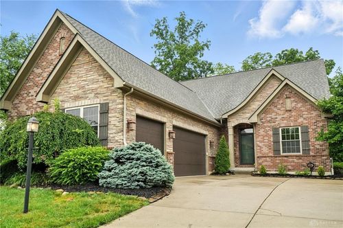 9266 Ridings Blvd, Washingtn Twp, OH, 45458-9740 | Card Image