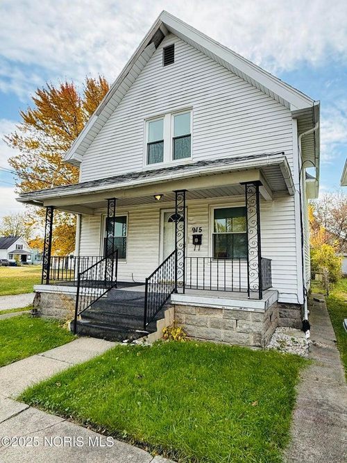 915 Nesslewood Ave, Toledo, OH, 43610-1214 | Card Image