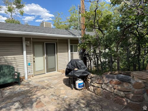 1001 Juniper Cir, Tabiona, UT, 84072 | Card Image