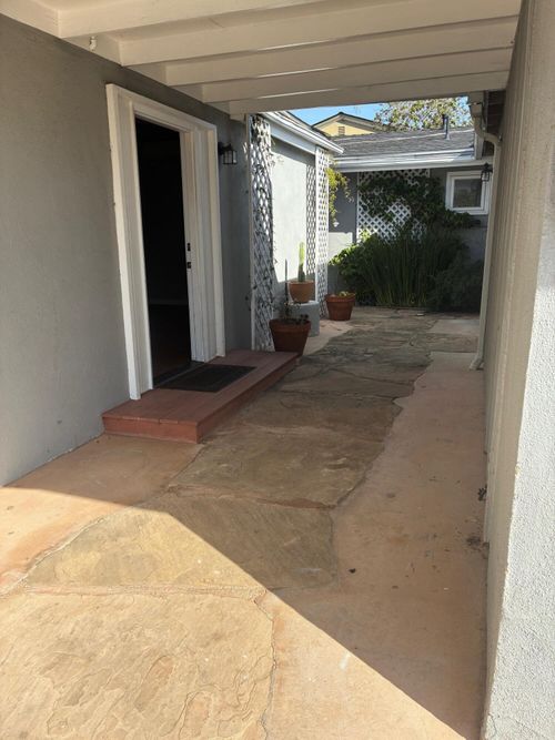 b-4118 San Martin Way, Santa Barbara, CA, 93110-1433 | Card Image