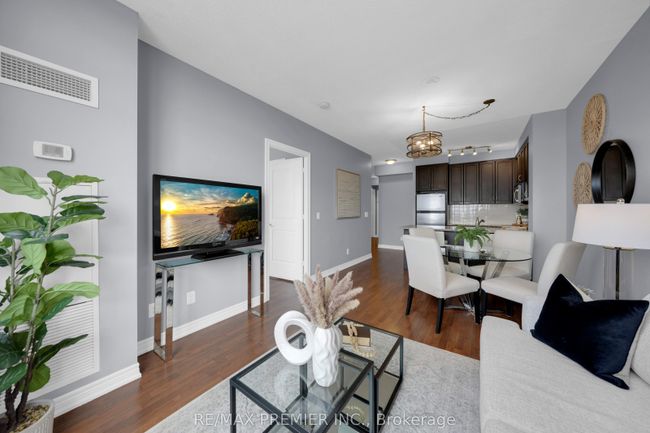 1003 - 9245 Jane St, Condo with 2 bedrooms, 2 bathrooms and null parking in Vaughan ON | Image 15