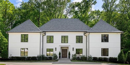 5260 Long Island Dr Nw, Atlanta, GA, 30327-4910 | Card Image