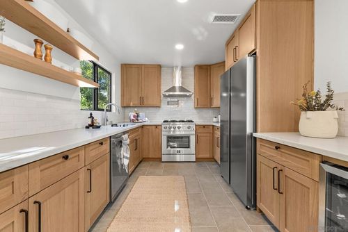 3678 Richmond St, San Diego, CA, 92103 | Card Image