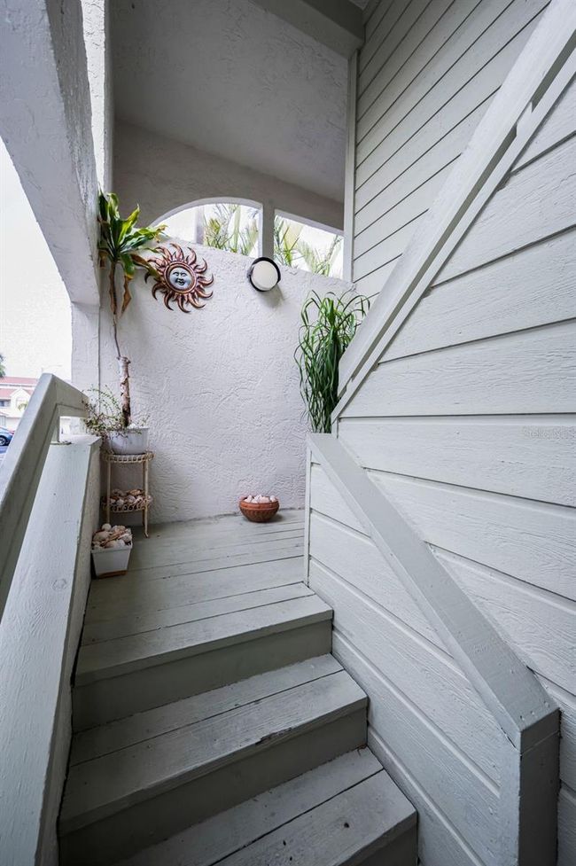 2353 Hanover Dr, Townhouse with 2 bedrooms, 2 bathrooms and null parking in DUNEDIN FL | Image 13