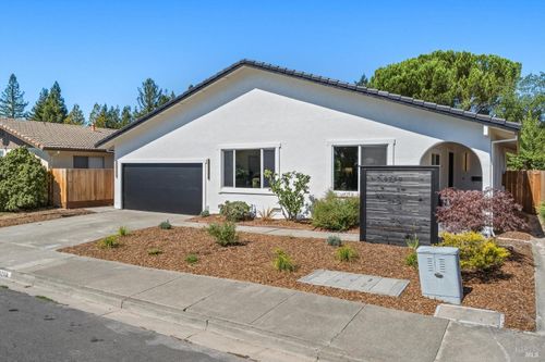 8268 Valley View Drive, Sebastopol, CA, 95472 | Card Image