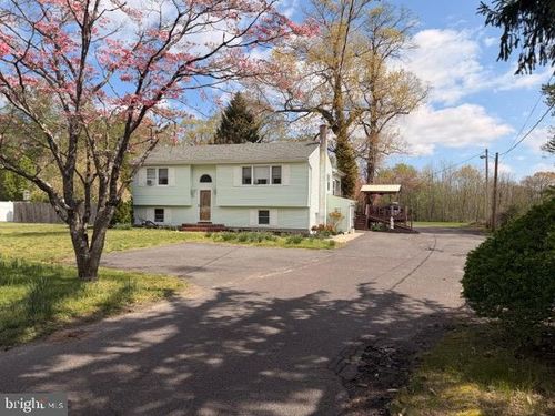 69 Hockamick Road, Cookstown, NJ, 08511 | Card Image