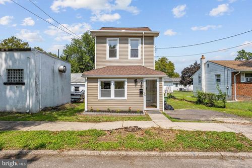 523 W 5th St, PALMYRA, NJ, 08065-1416 | Card Image