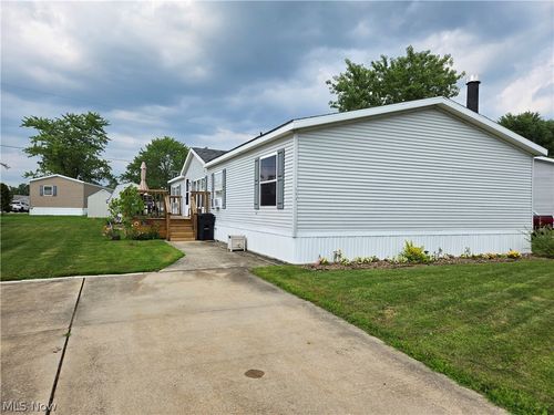 10039 State Route 700, Mantua, OH, 44255-9759 | Card Image