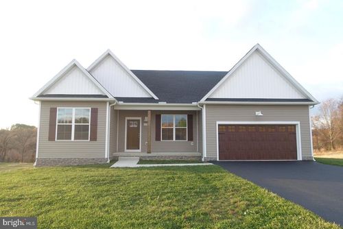 18-310 Steeple View Dr, HANOVER, PA, 17331-8070 | Card Image