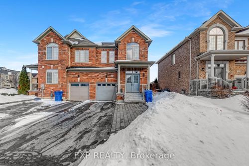 565 Foxcroft Blvd, Newmarket, ON, L3X3L6 | Card Image