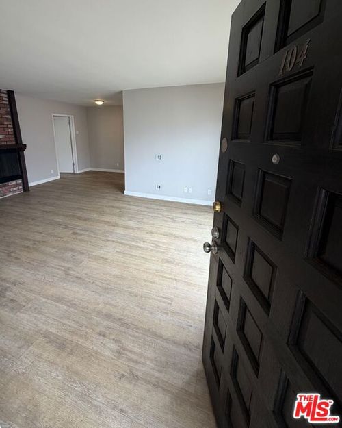 104-1818 Kelton Ave, Los Angeles, CA, 90024 | Card Image